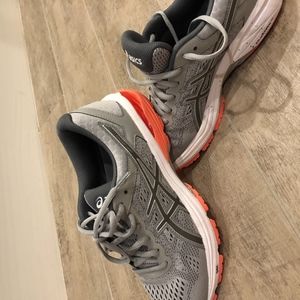 Asic Womens GT1000 size 8.5
